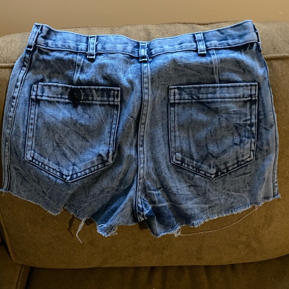 Bundle of denim shorts - Picture 10 of 15